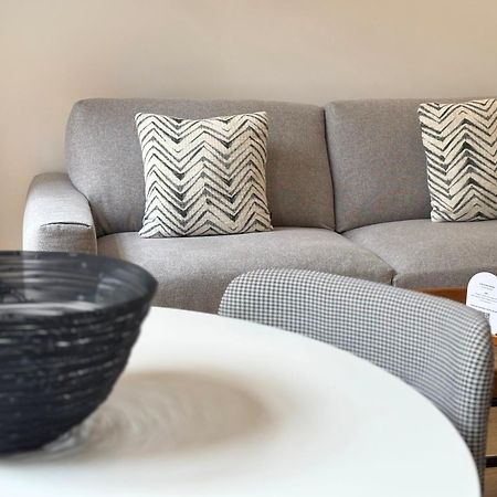 Apartamentos Core Suite Sevilla Екстериор снимка