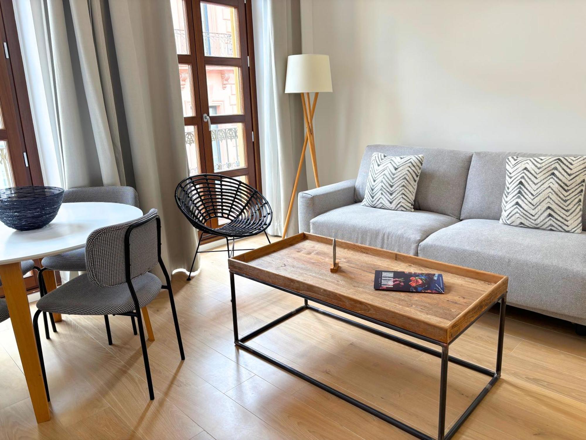 Apartamentos Core Suite Sevilla Екстериор снимка