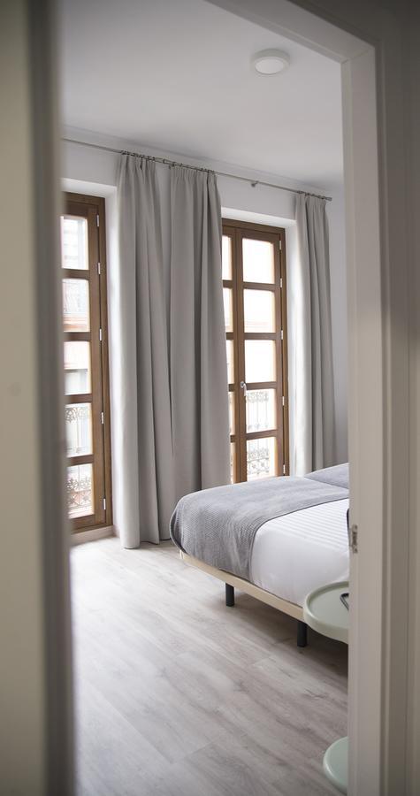 Apartamentos Core Suite Sevilla Екстериор снимка