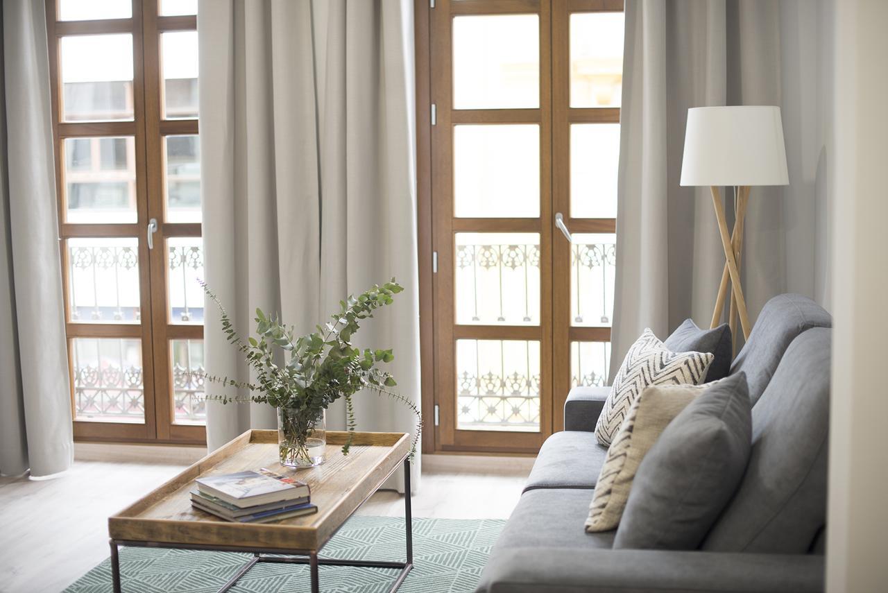 Apartamentos Core Suite Sevilla Екстериор снимка